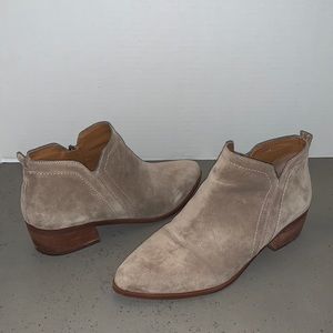 Franco Sarto Women’s Ankle Tan Suede Bootie Sz 9
